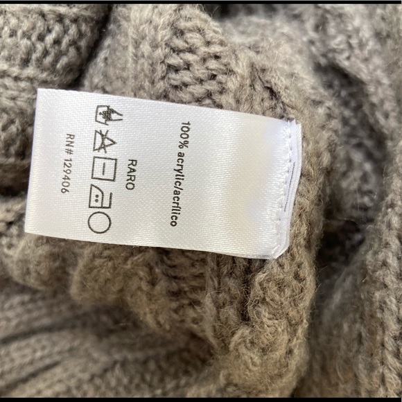 VENUS CROSSED FRONT PATTERN SIZE MEDIUM IN GRAY. SLEEVELESS VEST. - Picture 12 of 12